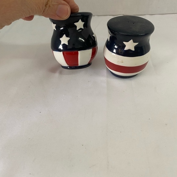 Patriotic Salt & Pepper Set (FH) - Picture 7 of 11